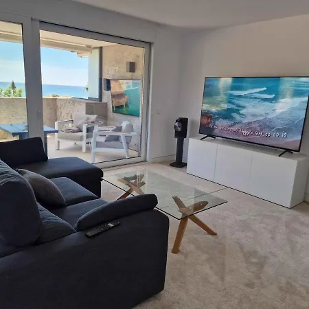 Luxury And Private Jacuzzi 300 Meters From The Benalmádena