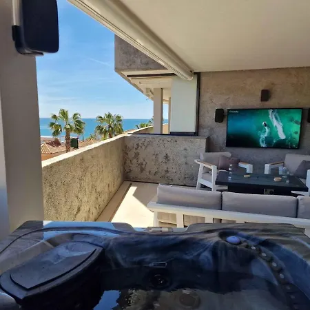 Appartamento Luxury And Private Jacuzzi 300 Meters From The